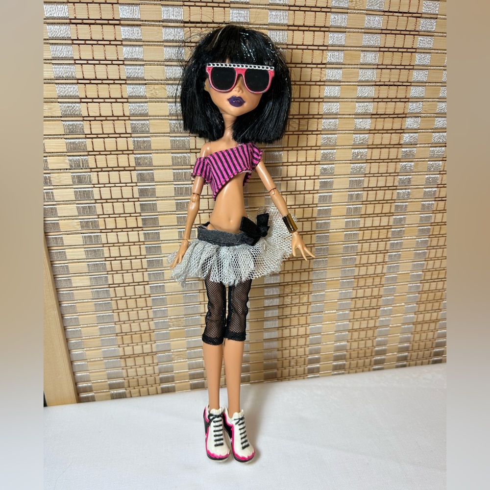 Cleo De Nile Monster High Fashion Doll - Picture 2 of 13
